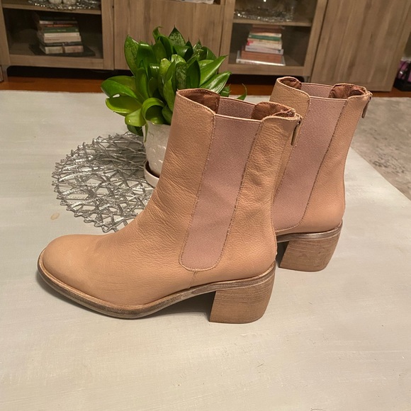New Free People Essential Chelsea Boots Size 38.5 - Picture 5 of 14